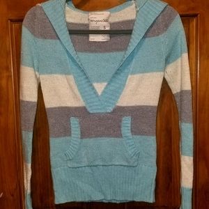 Aeropostale deep v neck sweater with front pocket